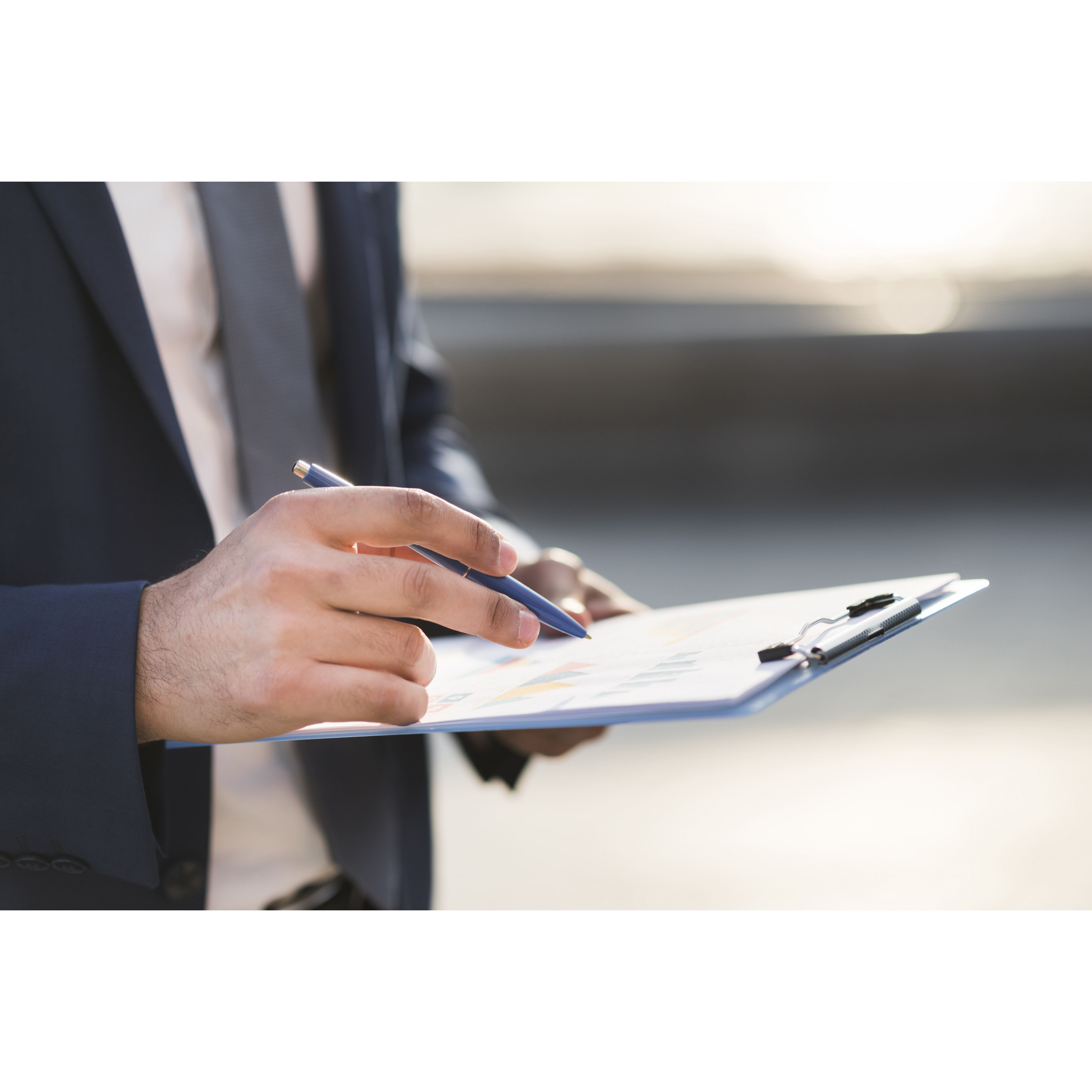 📋 Checklist de suministros esenciales para una oficina eficiente